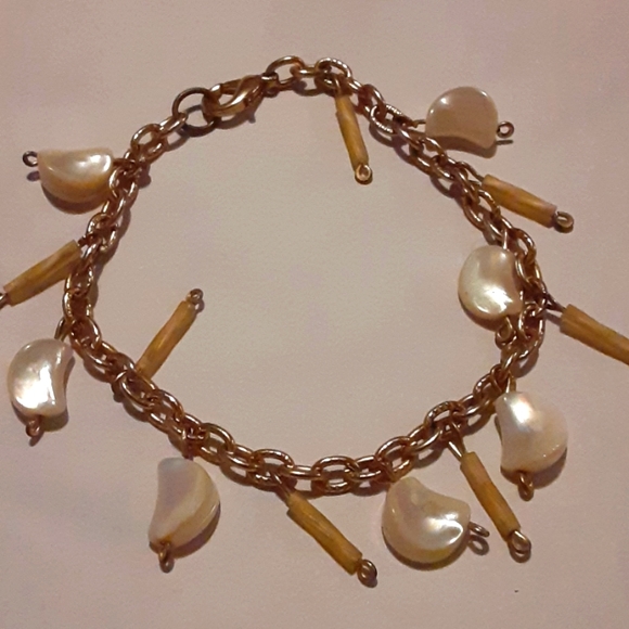 Colors gold and white bracelet - Picture 4 of 4